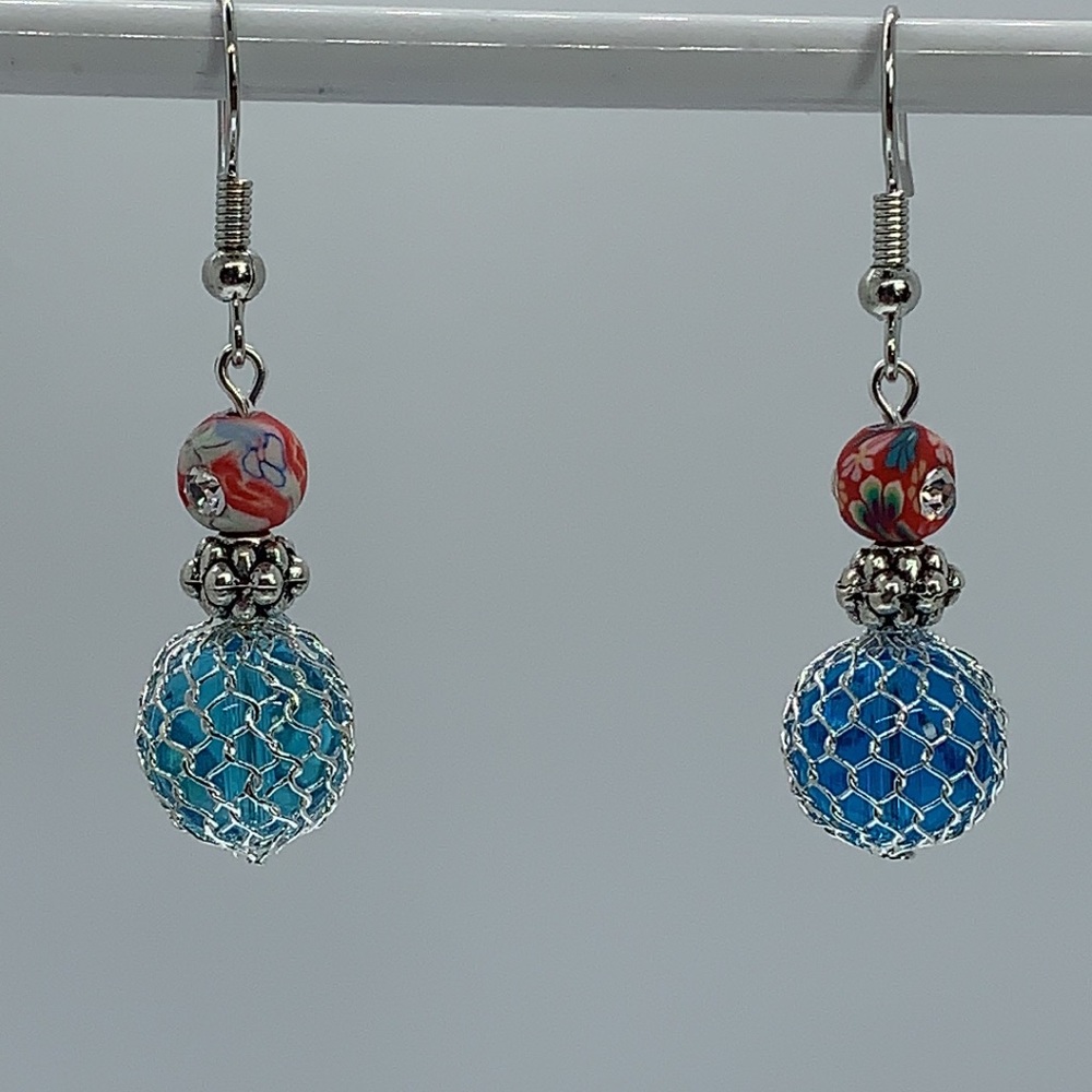 21153 ⭐️Red acrylic & teal glass wire wrapped earrings⭐️